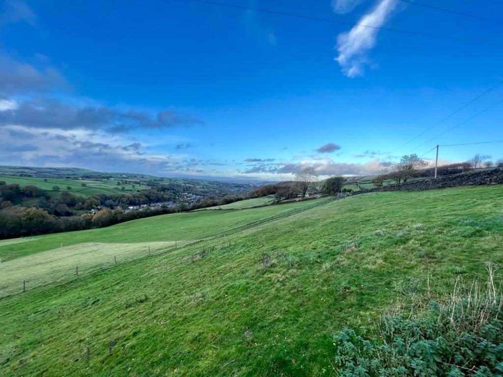 Holiday home Bank View Next To The Fleece Countryside *